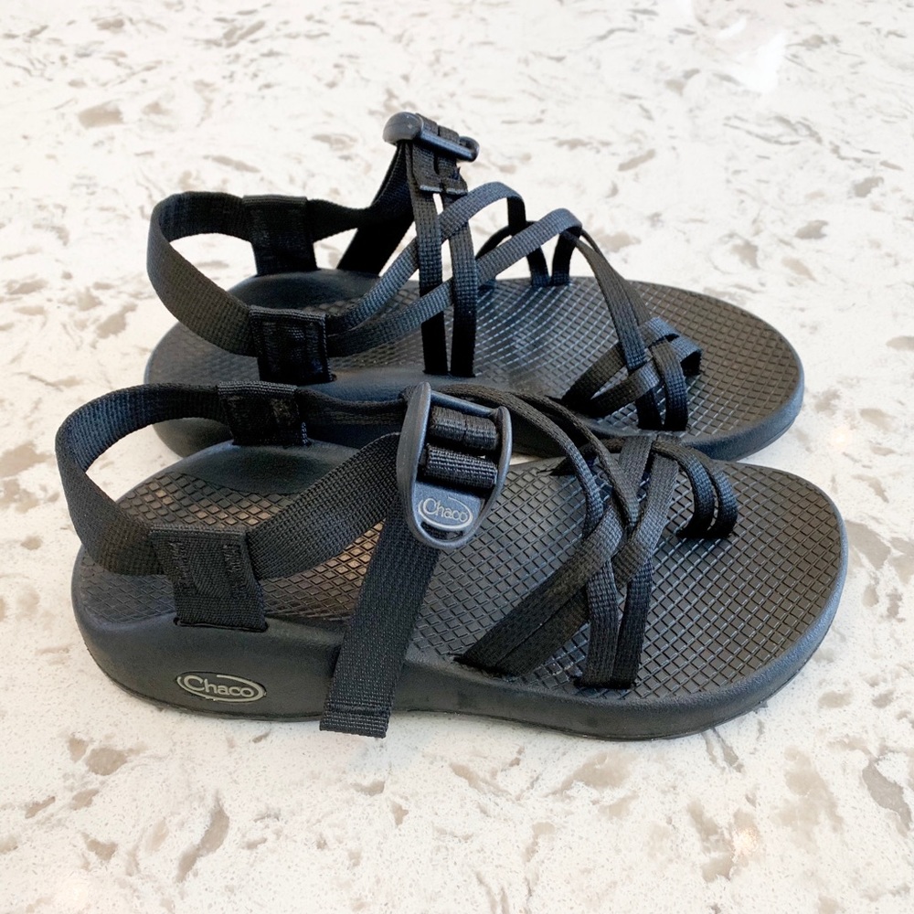 Women’s Chaco zx2 Black Sandals Size 7